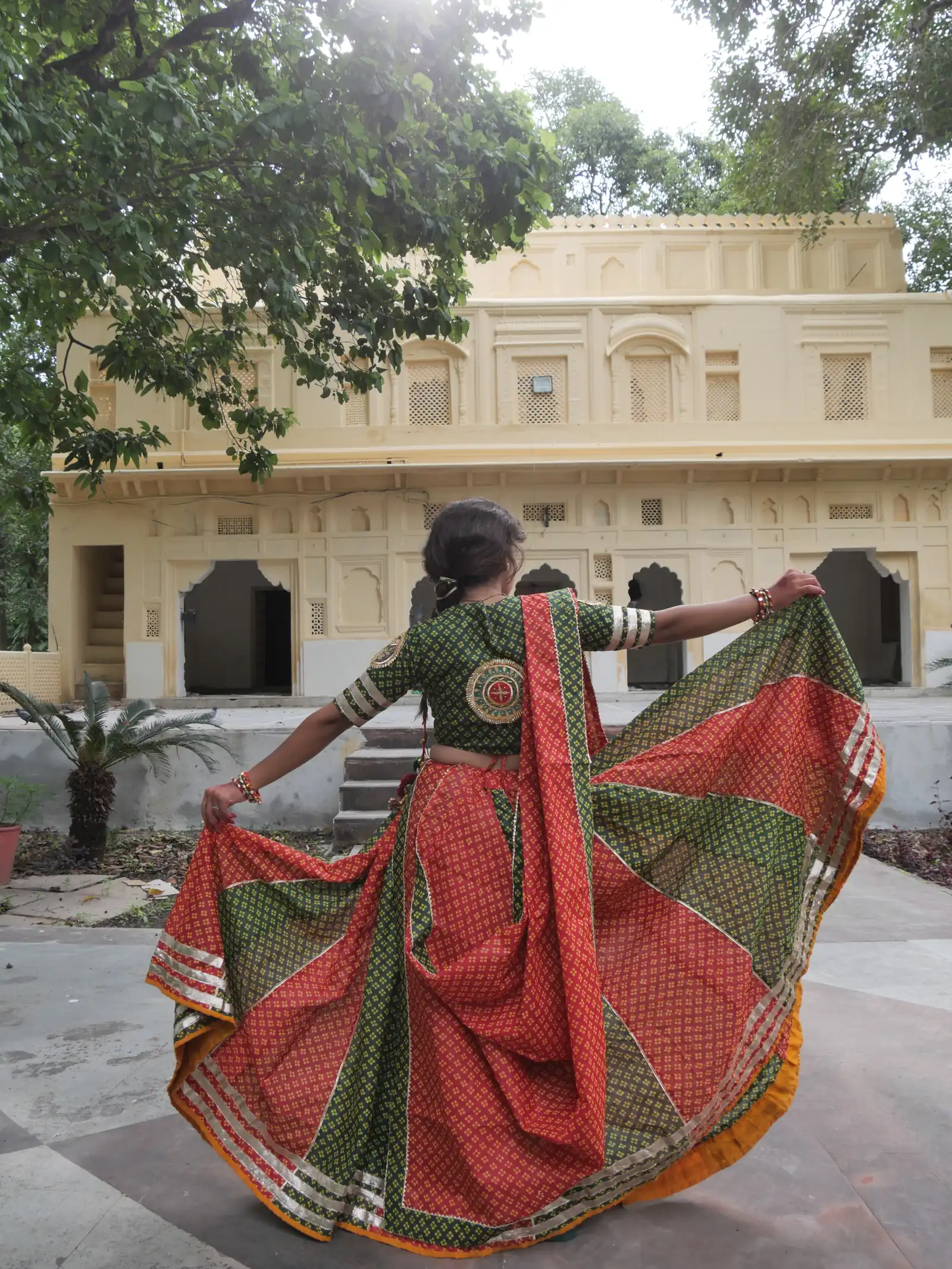 bandhani lehnga gottwork